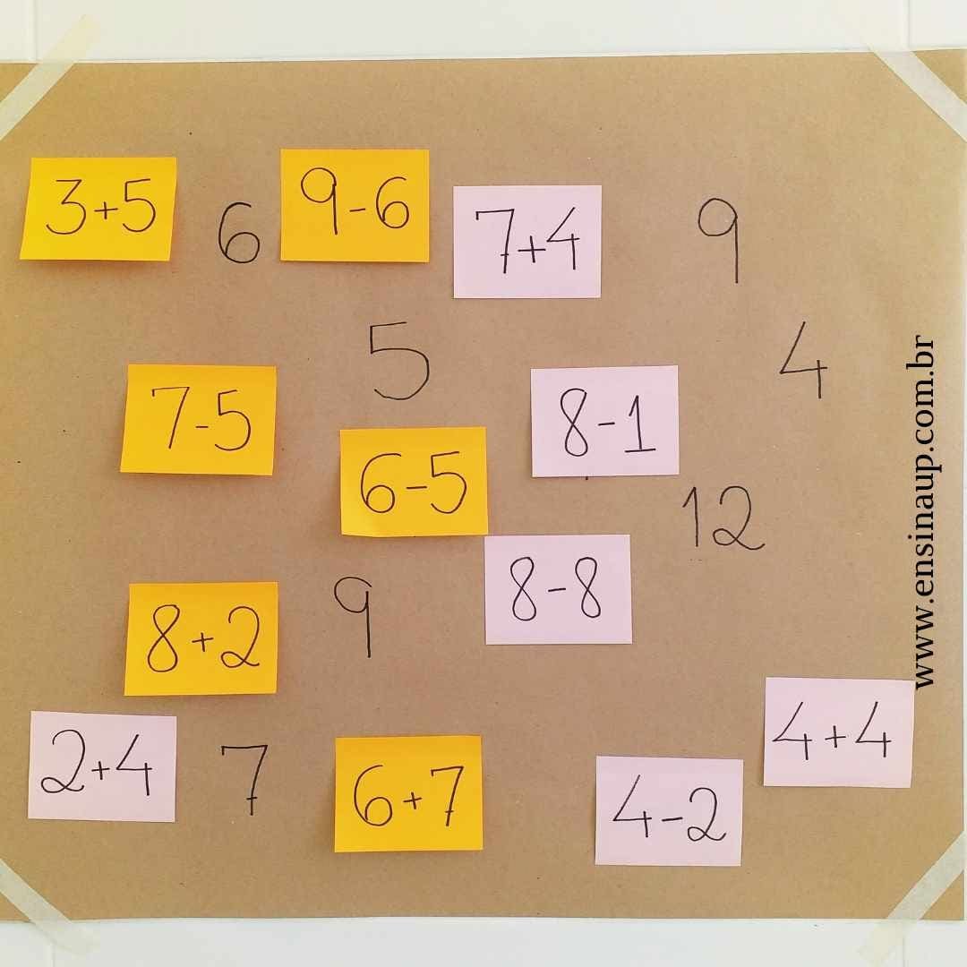 As 4 operações com Post-it - ensinaup.com.br